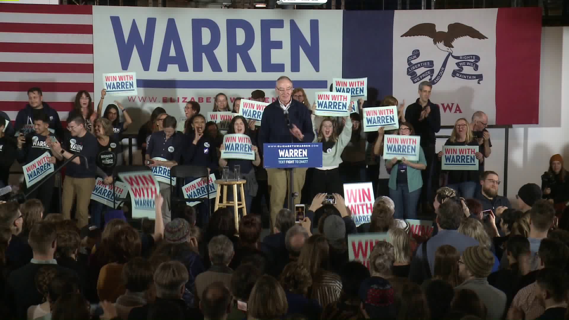 Elizabeth Warren Misses Des Moines Rally Due to Impeachment Trial