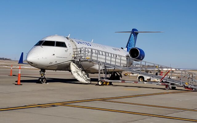Mason City Airport Commission recommends keeping SkyWest commercial air service