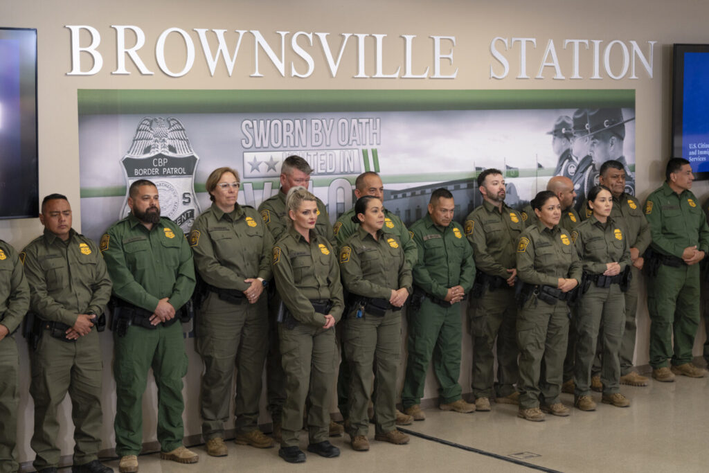Presidential campaign moves to the border, as Biden urges Trump to back immigration deal 1 Presidential campaign moves to the border, as Biden urges Trump to back immigration deal 1