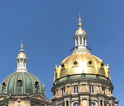 Iowa House backs pay caps for traveling nurses