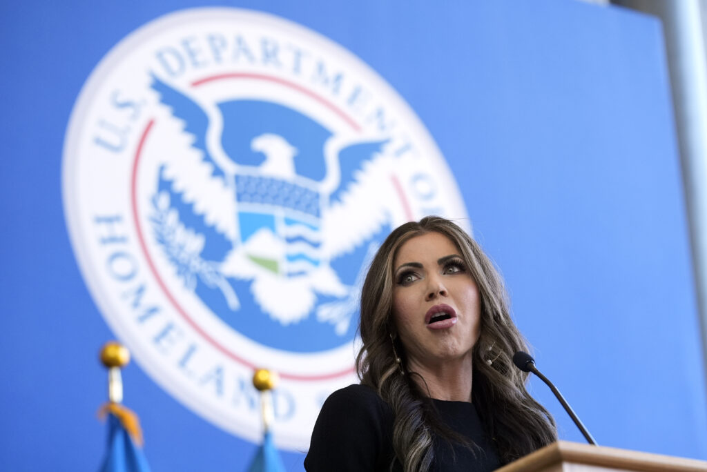 Federal judge pauses Trump DHS effort to strip protections for Venezuelans Federal judge pauses Trump DHS effort to strip protections for Venezuelans