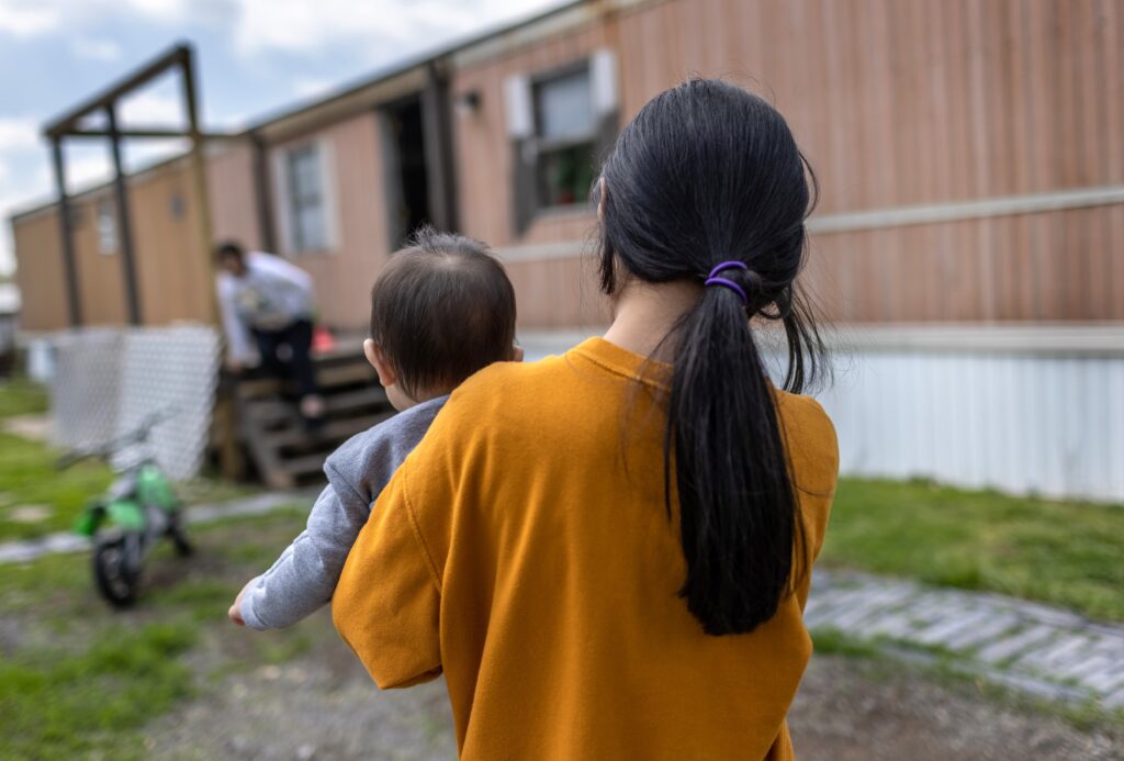 Legal services contract expires, and unaccompanied immigrant children face deportation Legal services contract expires, and unaccompanied immigrant children face deportation
