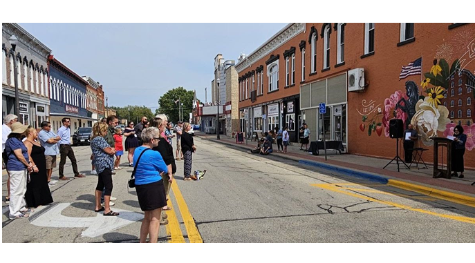 New Mural Dedicated in Downtown Independence 2 New Mural Dedicated in Downtown Independence 2