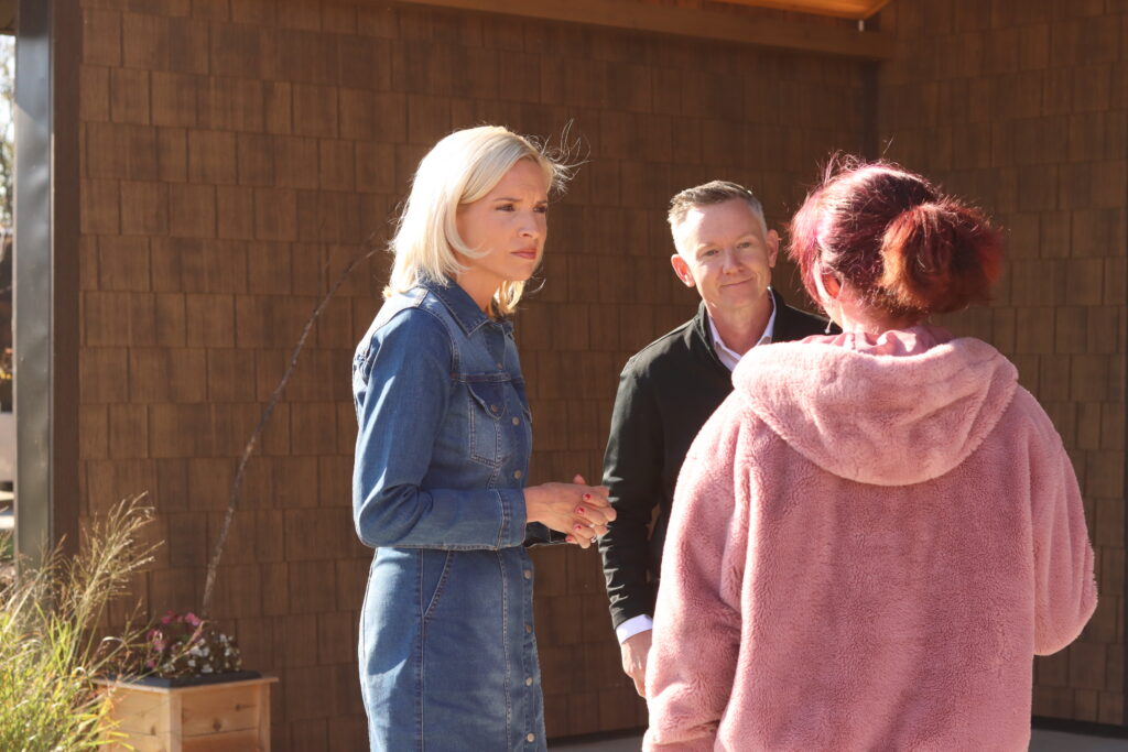 Hinson listens to parents, staff and youth addiction survivors at Iowa recovery facility