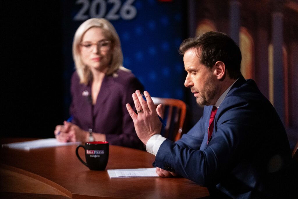 Iowa Down Ballot: Debates, forecast shifts and dueling polls